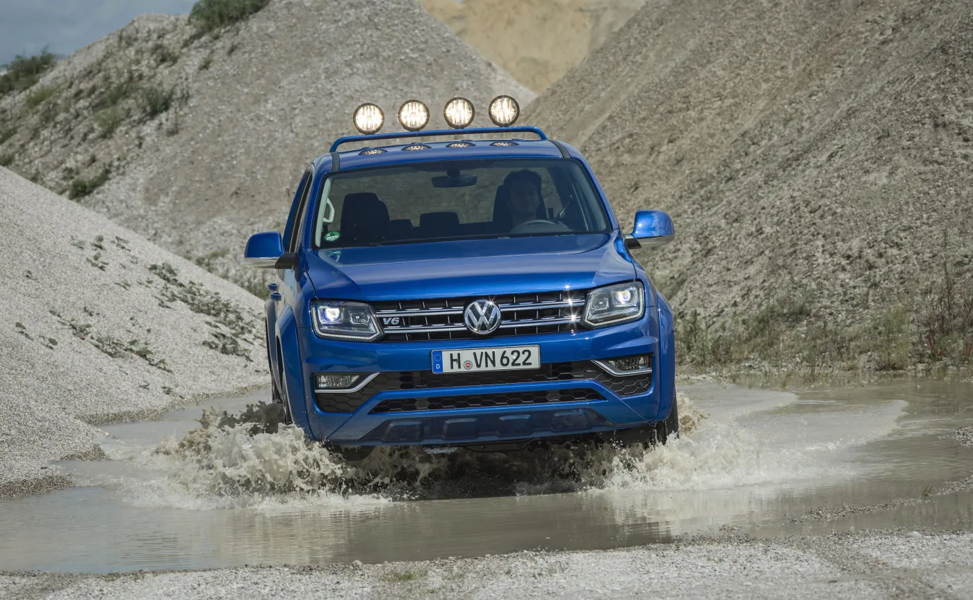 9442118-volkswagen-amarok.jpg