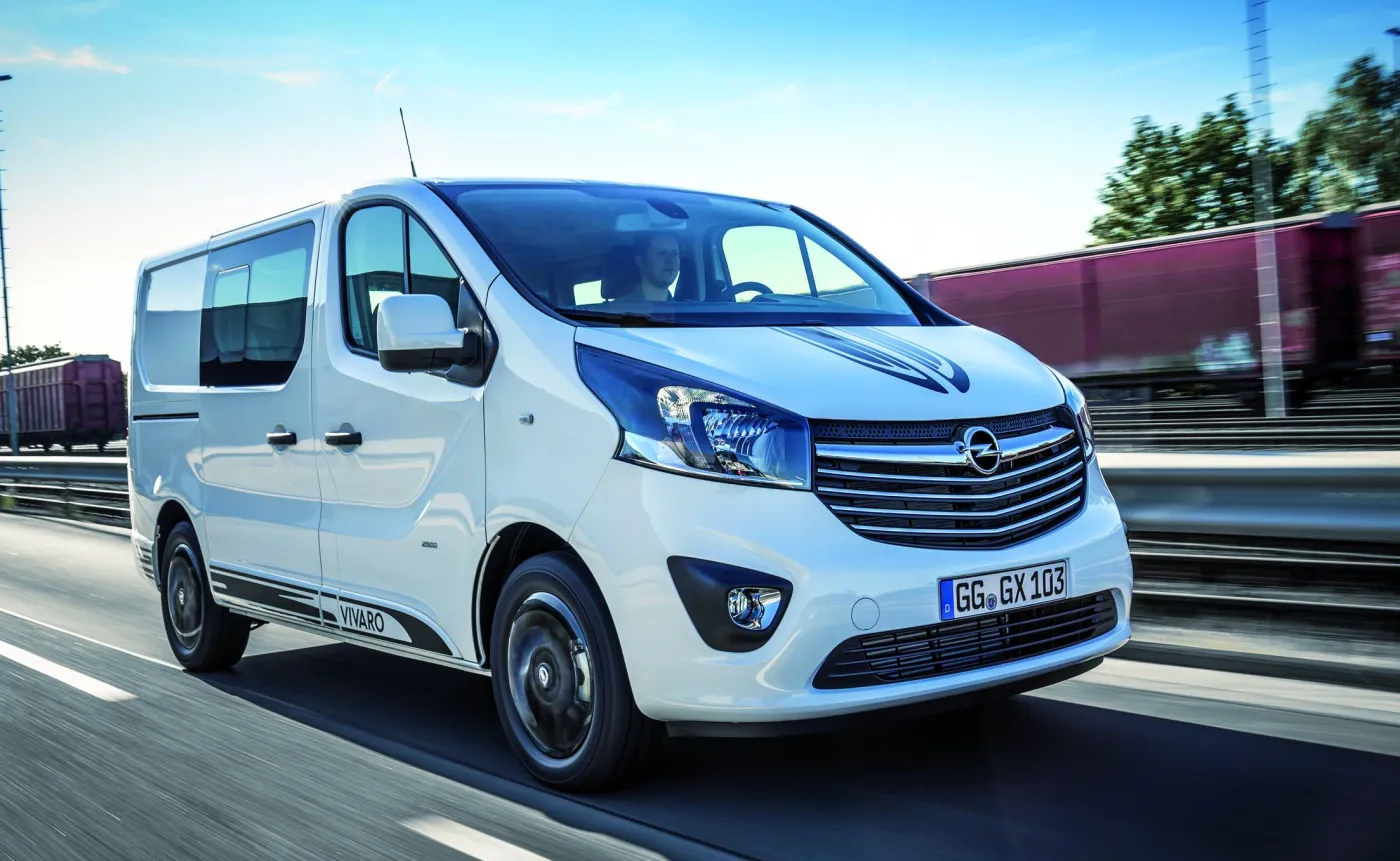 9450944-opel-vivaro-sport.jpg