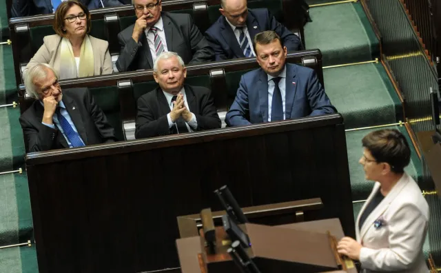 PO: PiS tworzy kolejne "polityczne żerowiska" dla swoich działaczy. PiS: To absurd