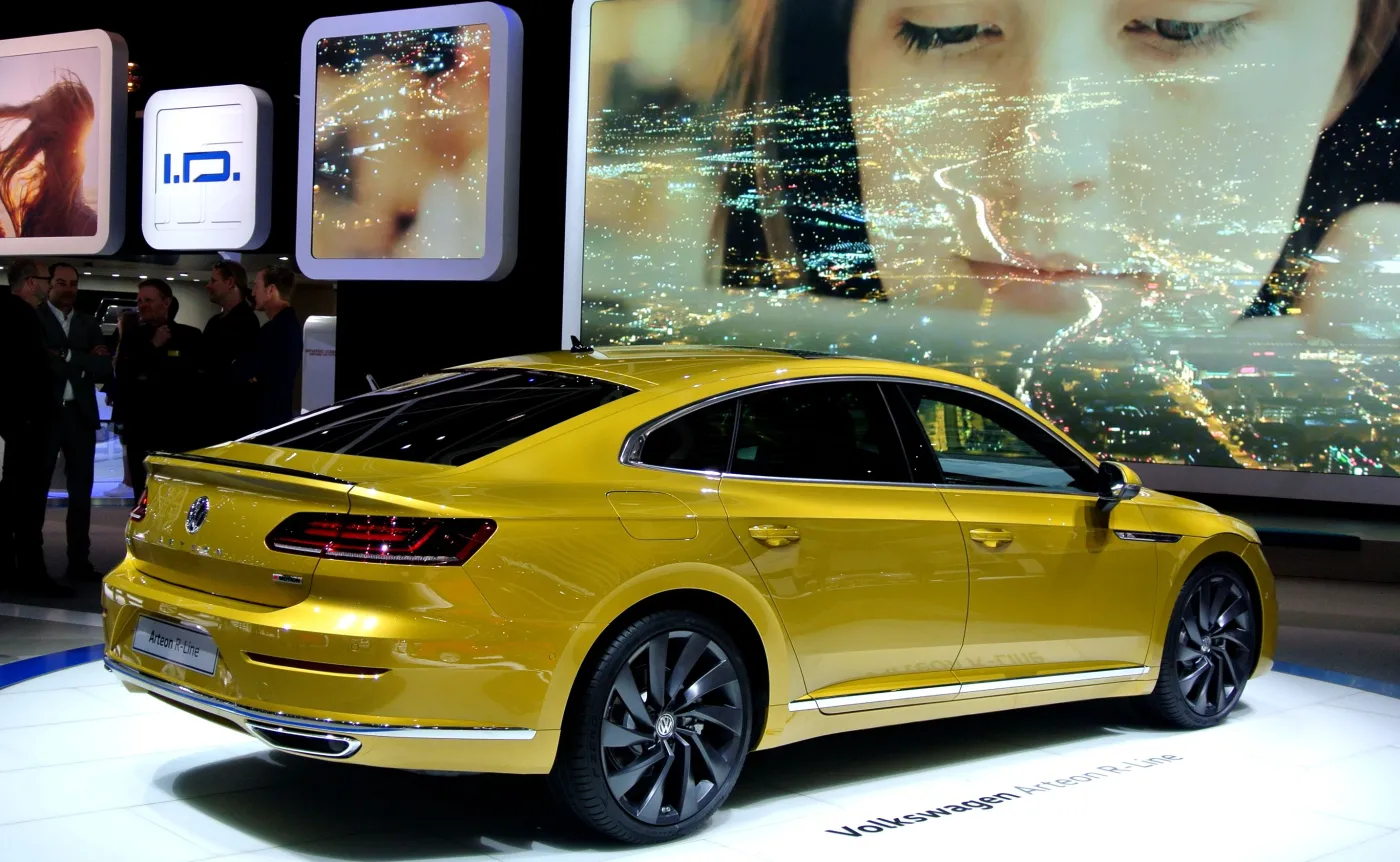 9968928-volkswagen-arteon.jpg