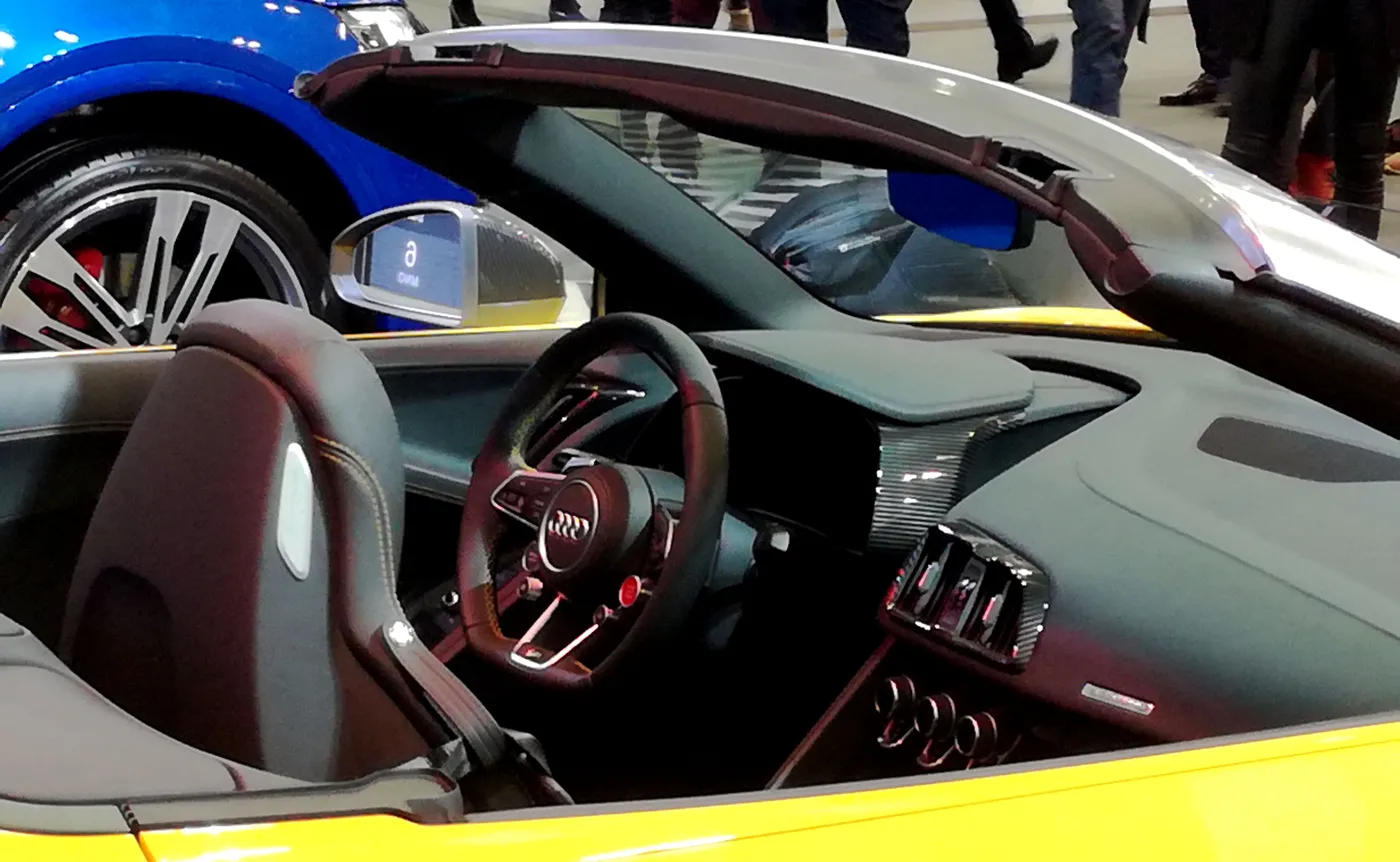 10043605-audi-r8-spyder.jpg