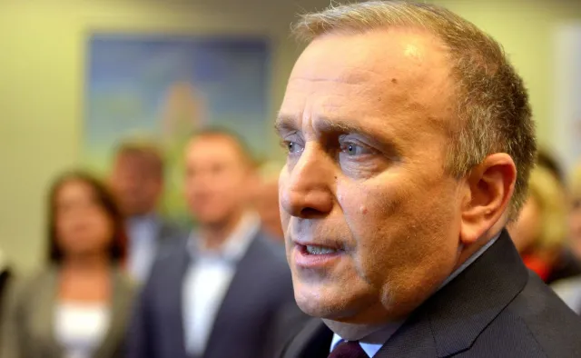 Schetyna: Macierewicz jest nie do uratowania. Decyzję podejmie Kaczyński i będzie to ustalał z o. Rydzkiem