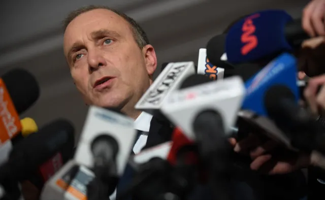 Schetyna odpowiada Kaczyńskiemu: Jeżeli ktoś straszy prokuratorem, to znaczy że jest słaby