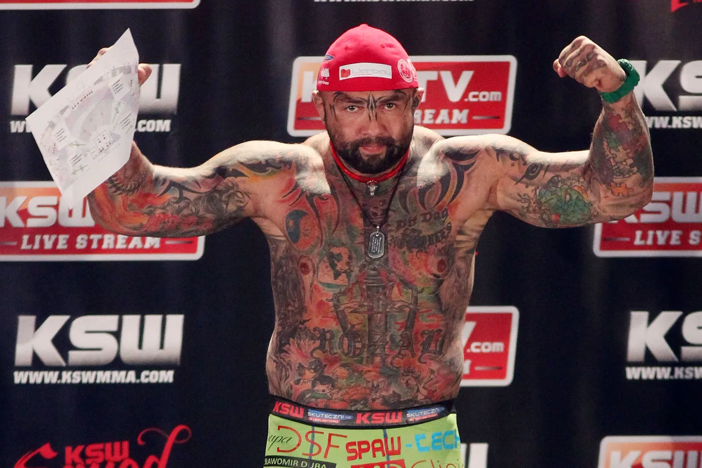 Marcin Różalski wypalił sobie numer na głowie. UWAGA DRASTYCZNE WIDEO