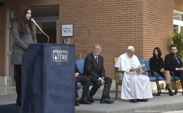 Papież przestrzega przed "obojętnością, hipokryzją i nietolerancją". Mówi o "gangrenie systemu"