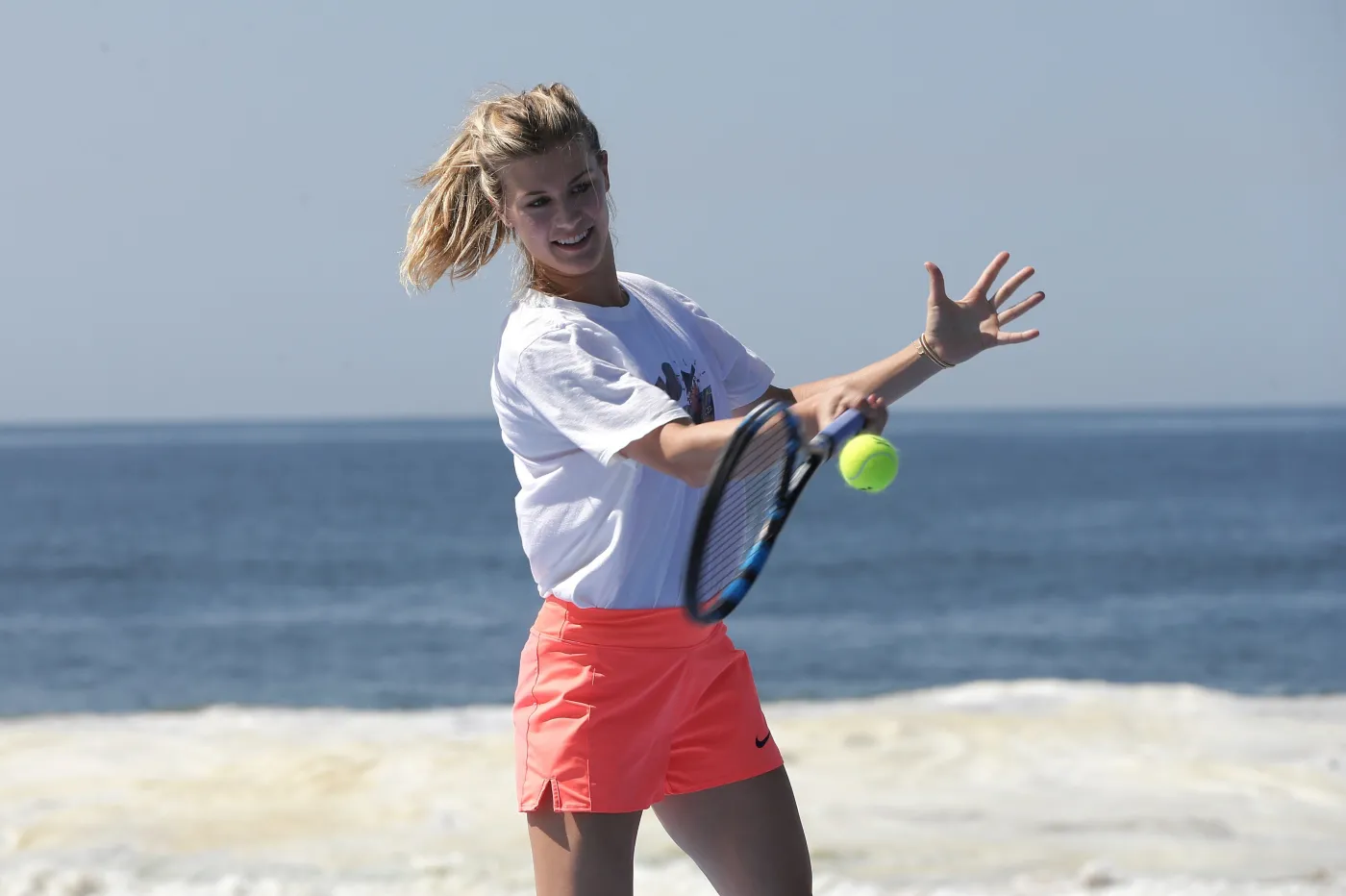 9923148-eugenie-bouchard.jpg