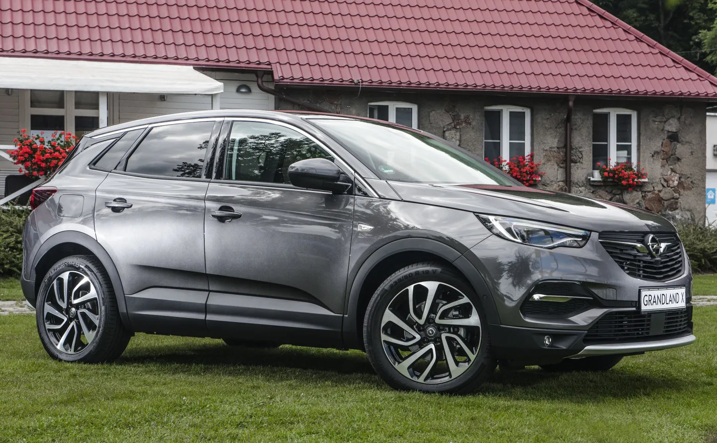 10323076-opel-grandland-x.jpg