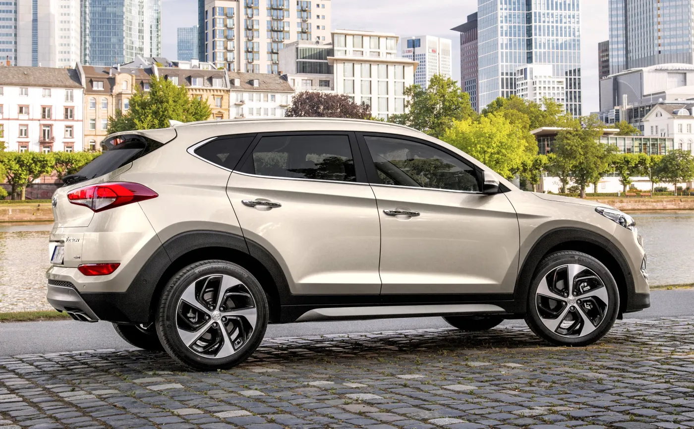10334865-hyundai-tucson.jpg