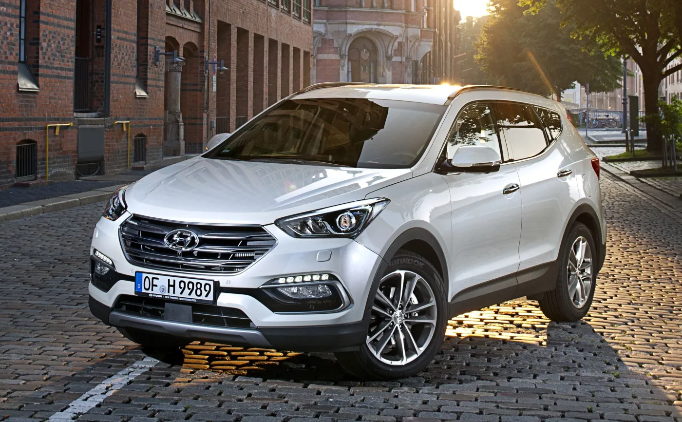 10339397-hyundai-santa-fe.jpg