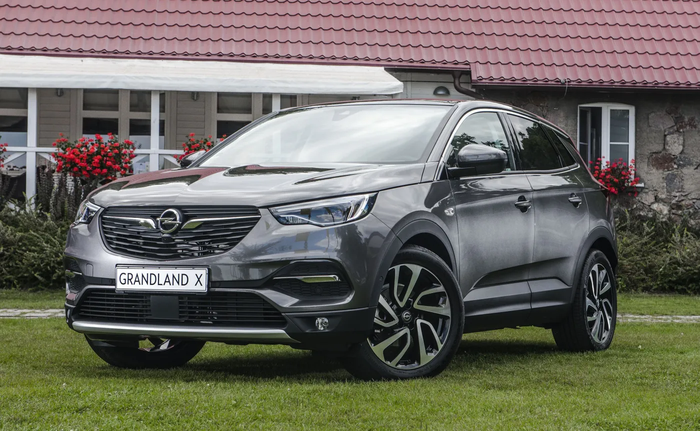 10323108-opel-grandland-x.jpg