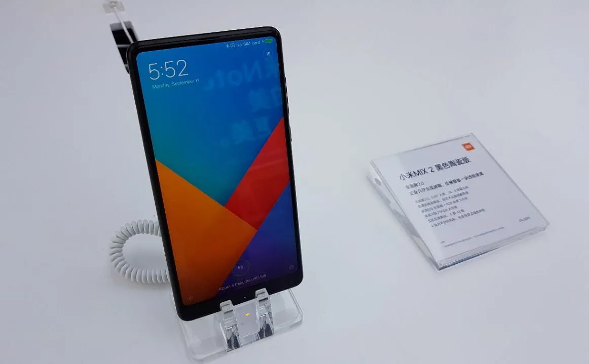10430896-xiaomi-mi-mix-2.jpg