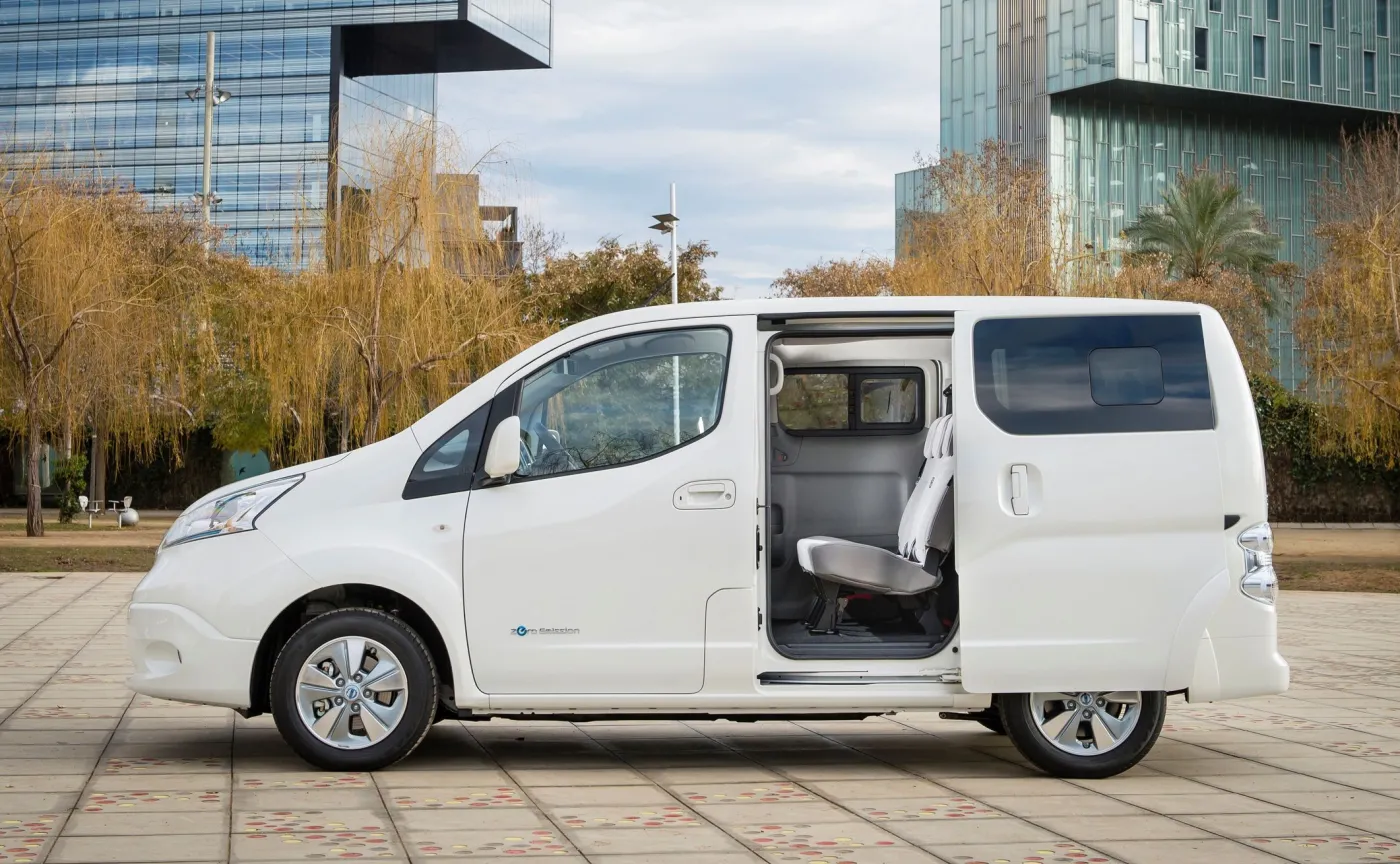 10473735-nissan-e-nv200.jpg