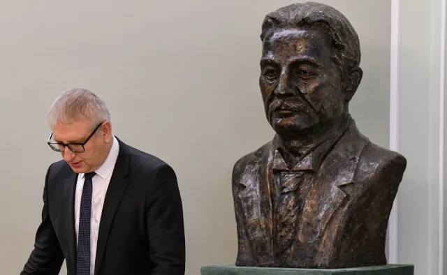 Poseł Pięta: Mówienie, że ubekom należą się emerytury, to jak plucie na grób "Inki" i przyszły grób rtm. Pileckiego