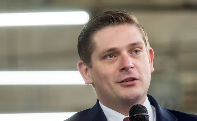 Wiceszef MON o przetargu na samoloty dla VIP-ów: Nie było tam żadnego faworyzowania konkretnego producenta