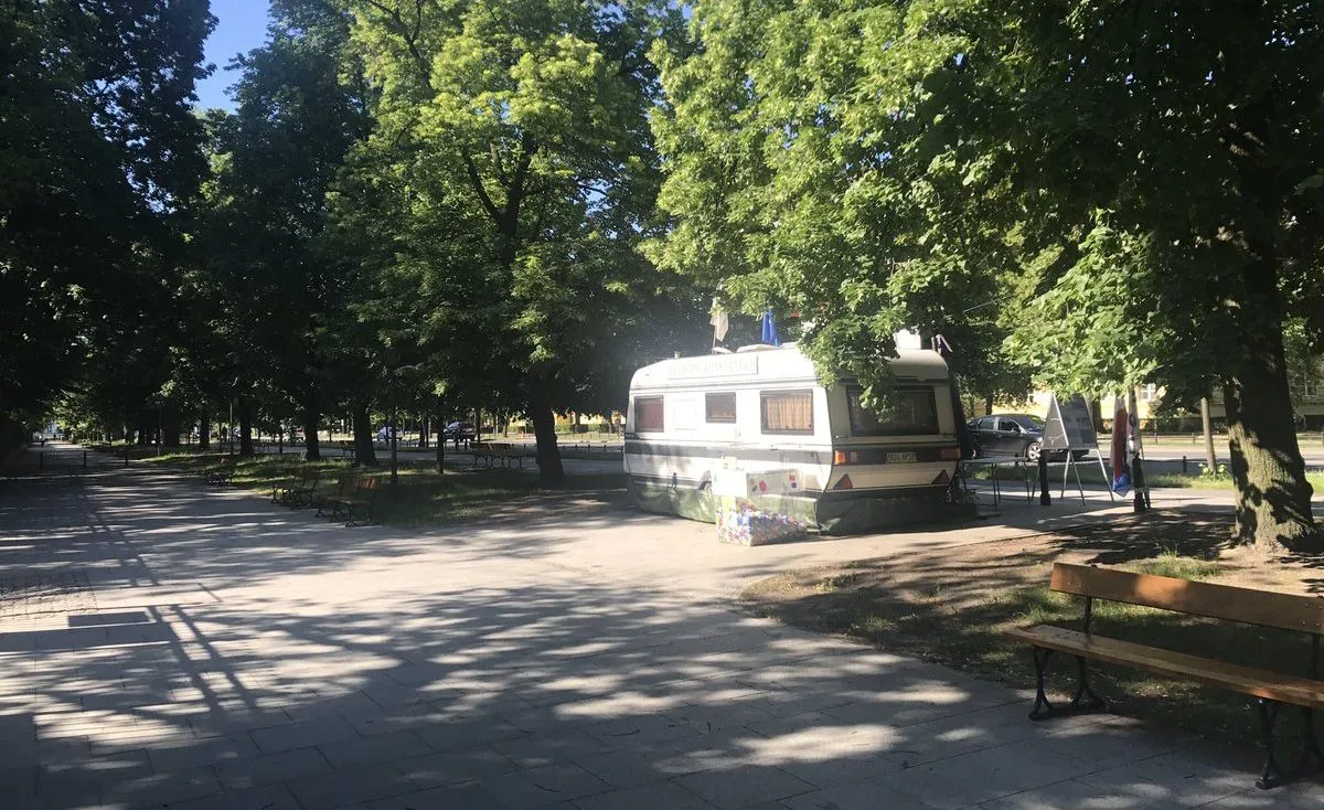 Marszałek Sejmu: Potwornie szpeci. Czas usunąć przyczepy KOD-u sprzed KPRM