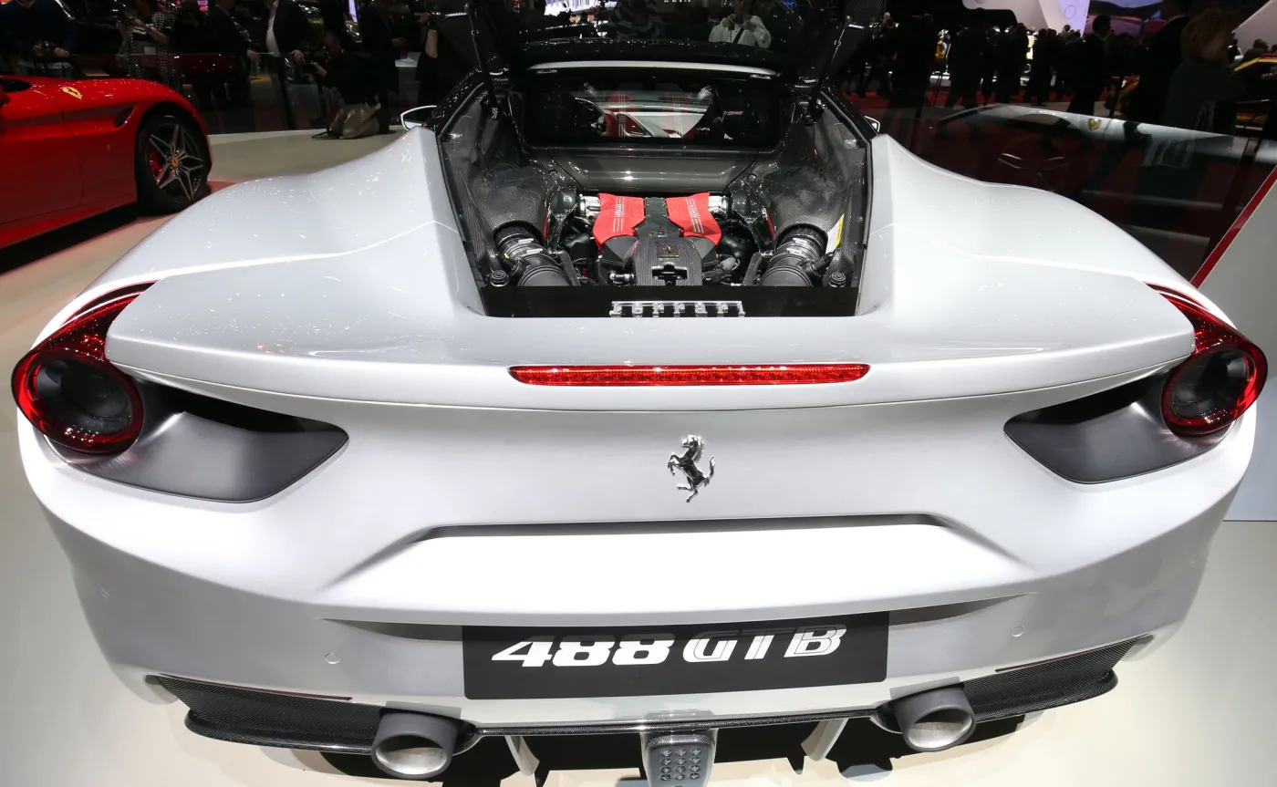 9108944-ferrari-488-gtb.jpg
