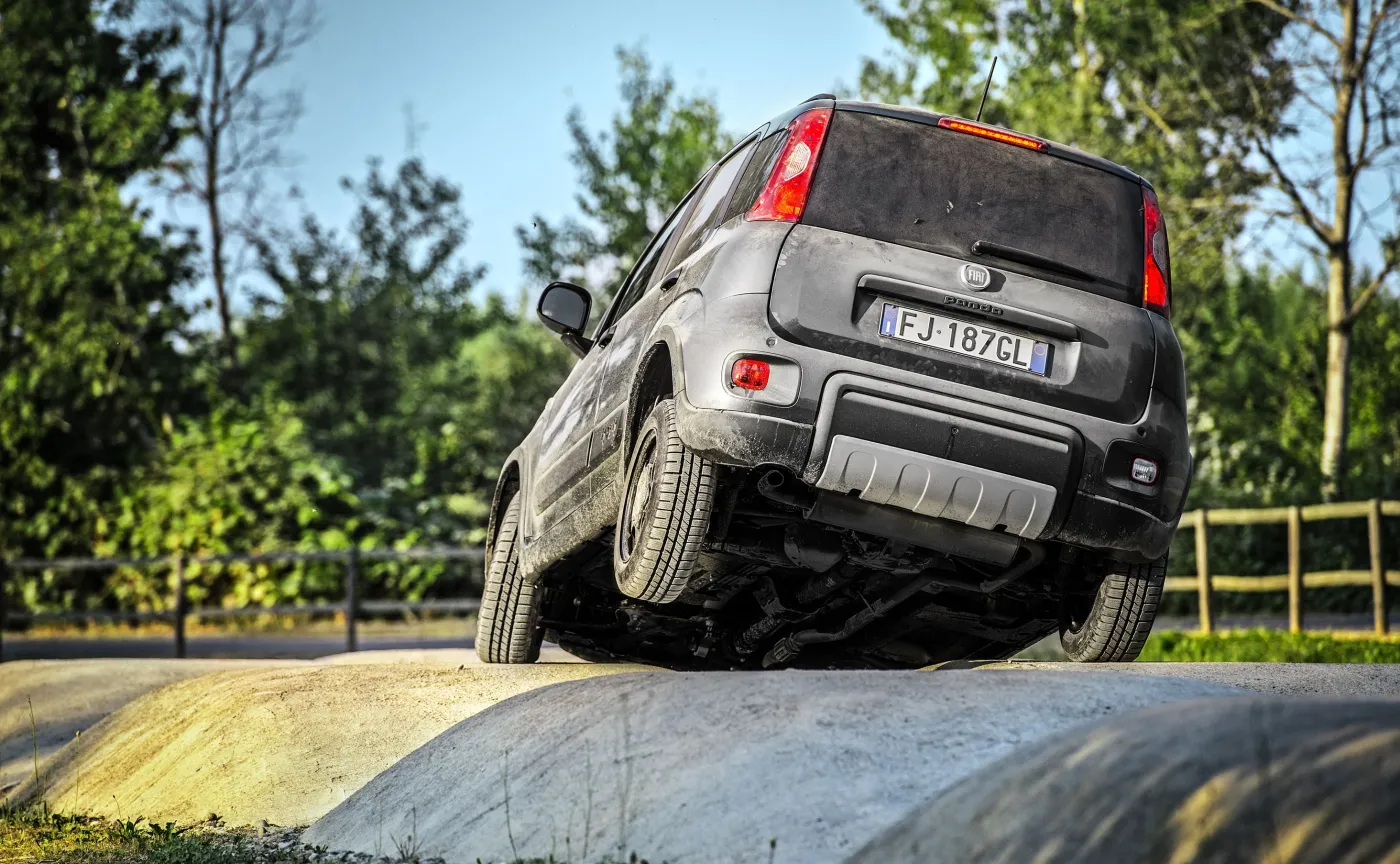 10281760-fiat-panda-4x4.jpg