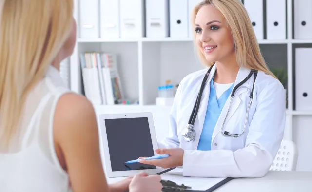 Badania kontrolne, jeśli masz 30, 40, 50 lub więcej lat. Niezbędnik lekarski dla kobiet