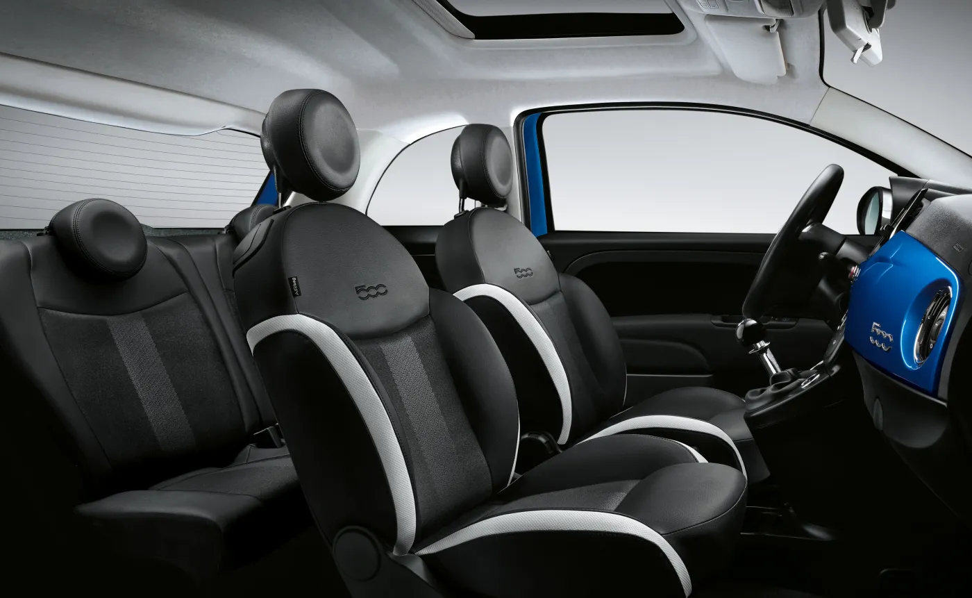 10744158-fiat-500-mirror.jpg