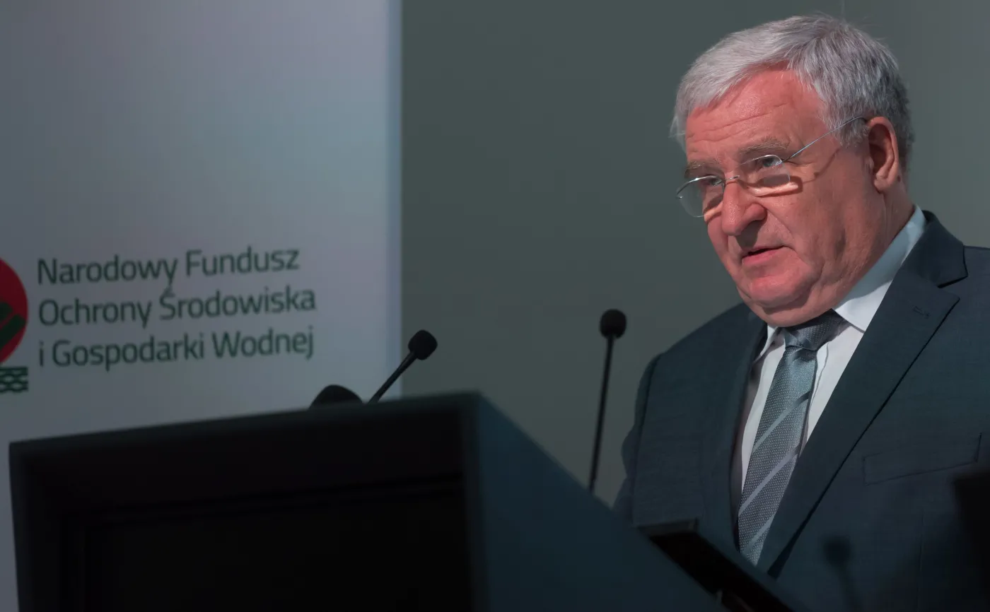 "SE": Pożyczył prezesowi PiS pieniądze, teraz dostał 77 tysięcy złotych nagrody. Jest reakcja prezesa NFOŚiGW