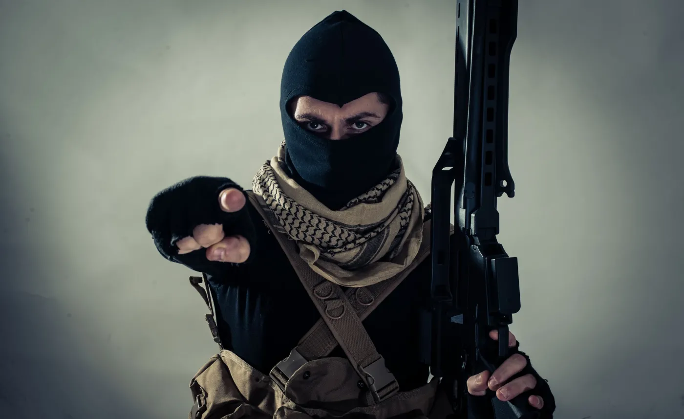 Norweska policja ukarała mandatem Polaka, który przebrał się za terrorystę na zabawę Halloweenową