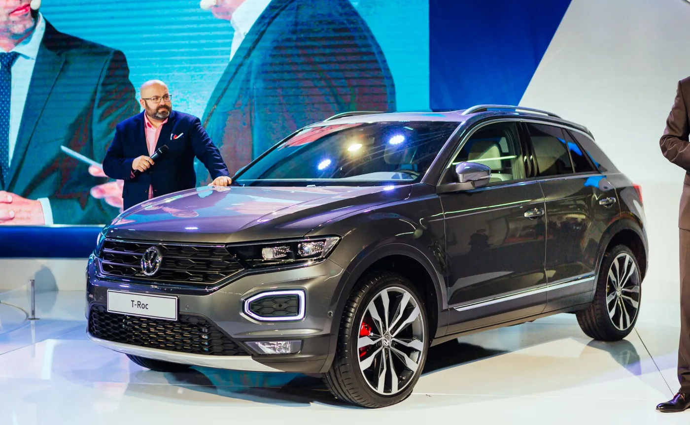 10537072-volkswagen-t-roc.jpg
