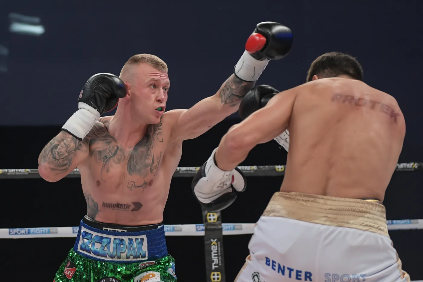 Dramat polskiego boksera. Dostał cios poniżej pasa i pękło mu jądro