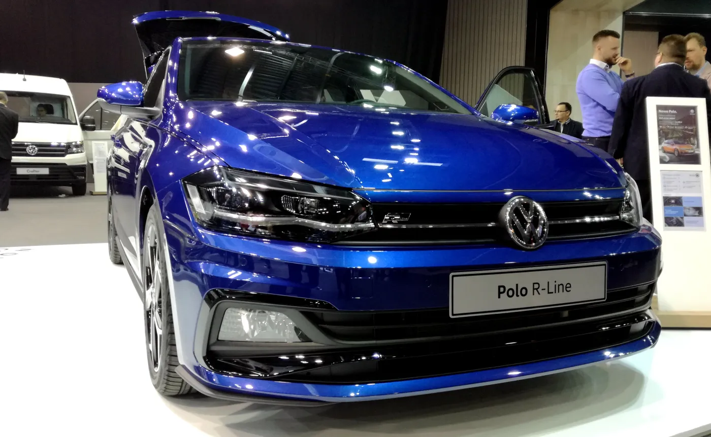 10611258-volkswagen-polo.jpg
