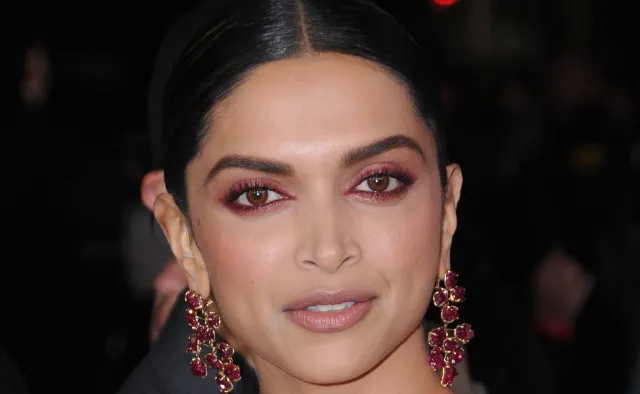 Hinduski polityk wyznaczył nagrodę za głowę aktorki, fanatycy religijni grożą spaleniem kin