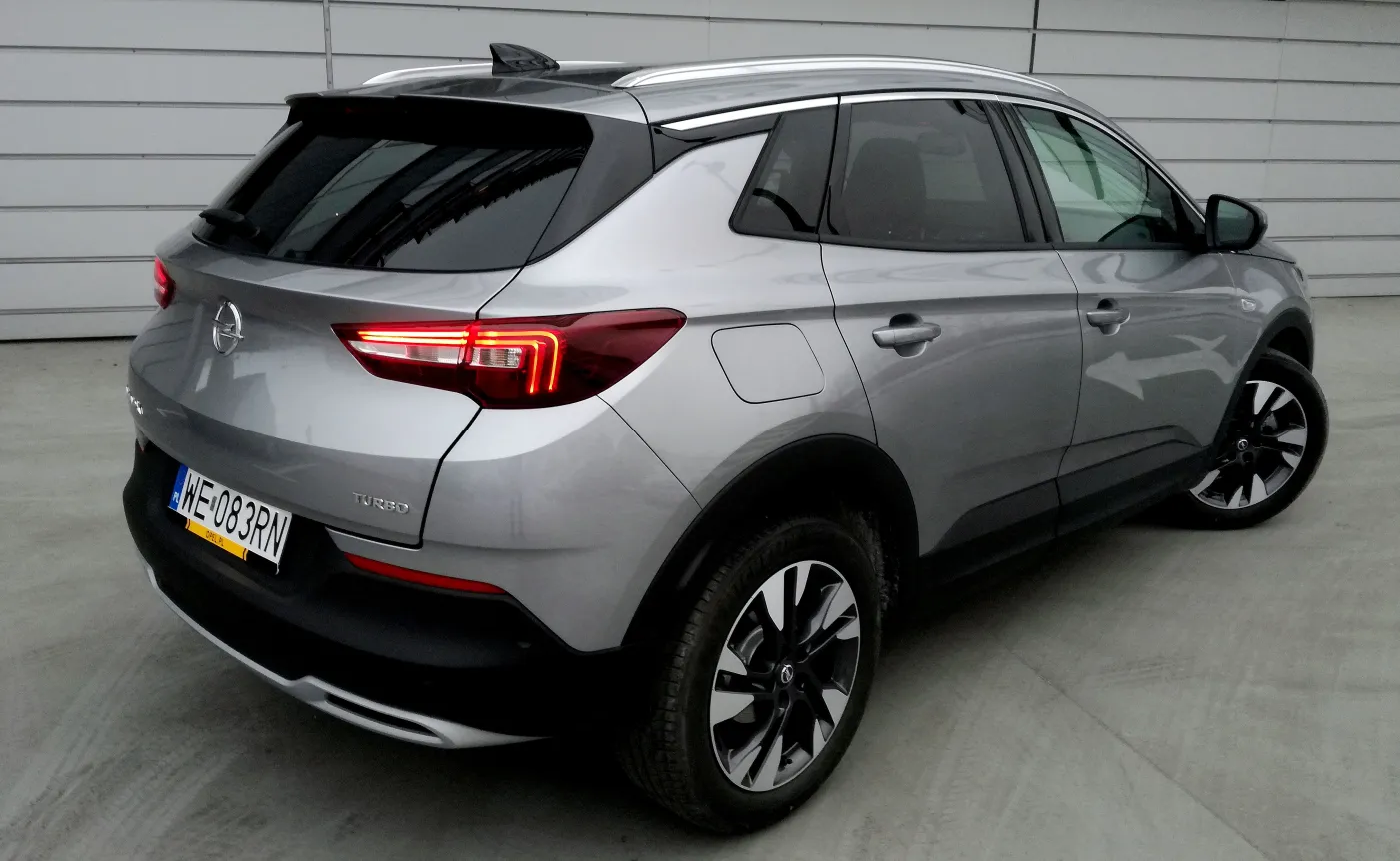 10616512-opel-grandland-x.jpg