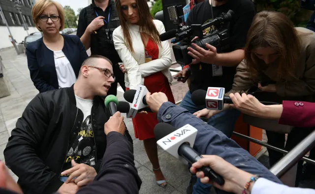 Europosła PO strażnik pomylił z protestującymi. "Kazano mi natychmiast wracać do środka"