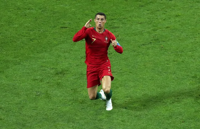 Cristiano Ronaldo zemścił się na Hiszpanach. Oni skazali go na dwa lata więzienia, a on wbił im trzy gole