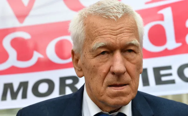 Rewolucja według Morawieckiego. "Zmienimy media na służebne społeczeństwu"