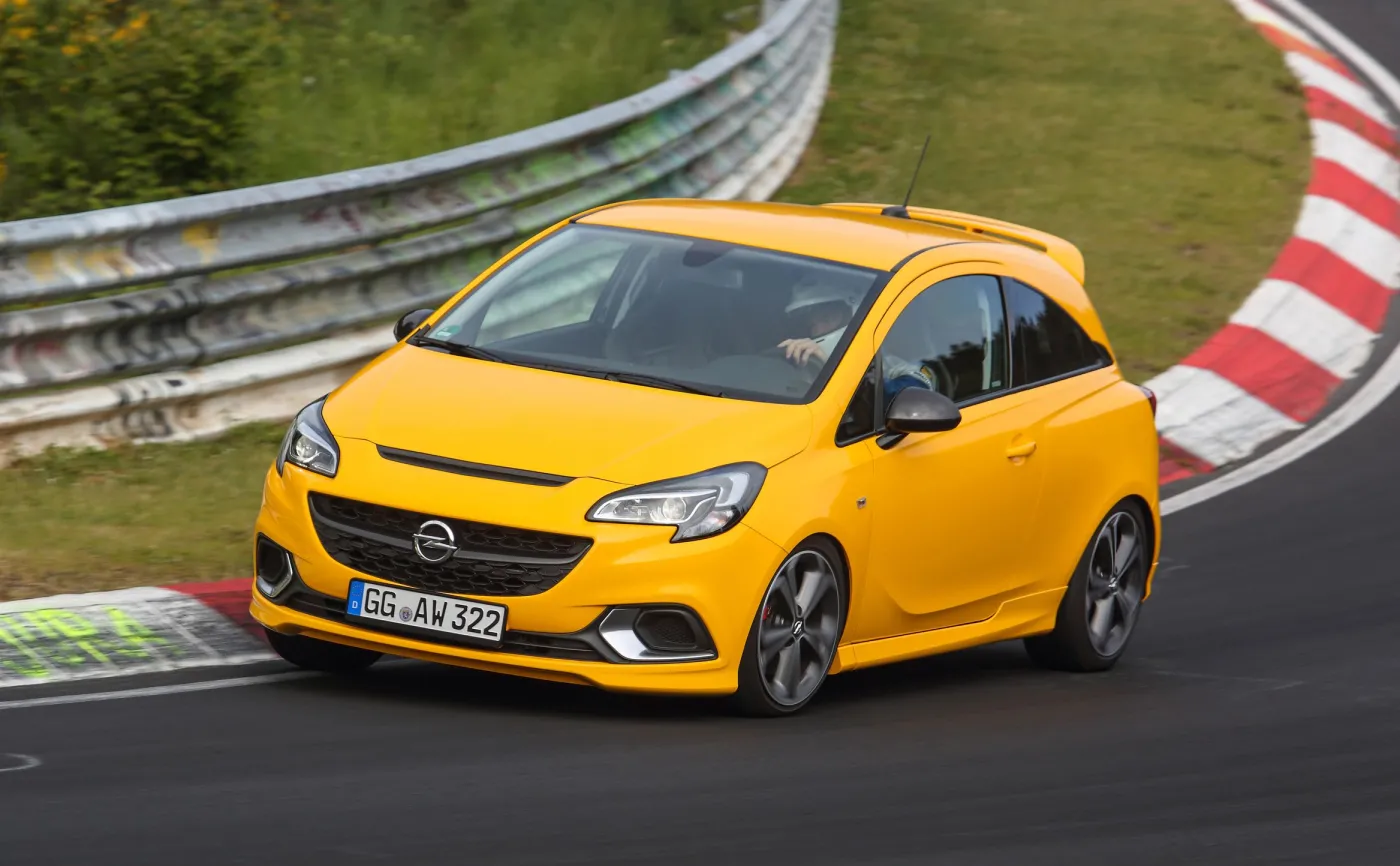 11276623-opel-corsa-gsi.jpg