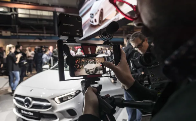 Zaskakująca decyzja koncernu. Pierwsza w historii fabryka Mercedesa w Polsce zwiększa zatrudnienie o 100 proc.