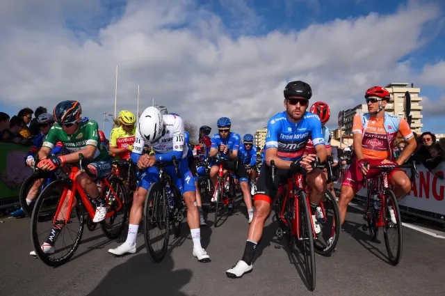 Rafał Majka leżał w kraksie na trasie wyścigu Tirreno-Adriatico