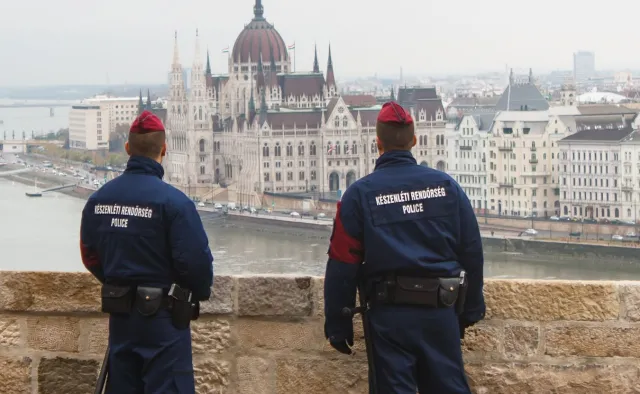 "Tu nie chodzi o klasyczne szpiegostwo". FT": dowody na wspieranie przez Rosję skrajnej prawicy na Węgrzech