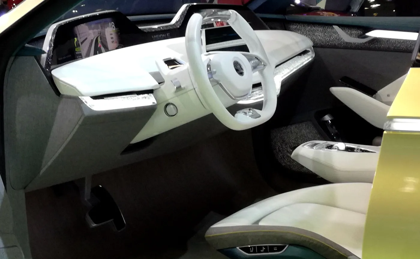 10897270-skoda-vision-e.jpg