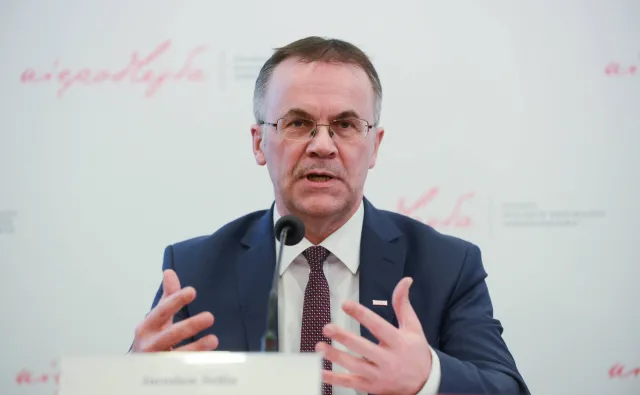 Wiceminister PiS zalicza wpadkę na antenie. "Nie ma czasu śledzić wszystkiego uważnie"