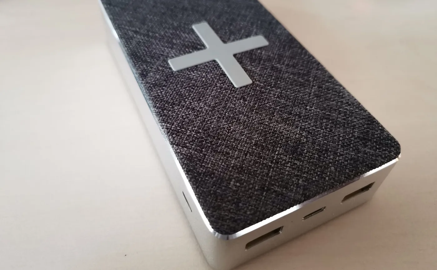 11702299-powerbank-xtorm.jpg