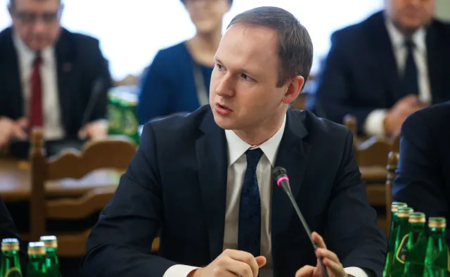 Marek Chrzanowski wraca "natychmiast" do Polski. "Nie rozważam rezygnacji"