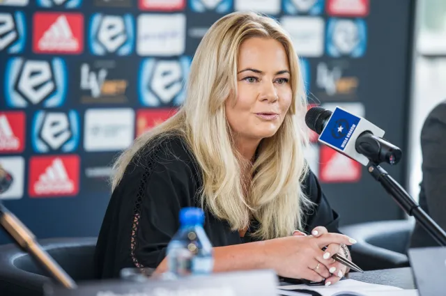 Wisła Kraków tonie w długach, a prezes Marzena Sarapata zarobiła fortunę
