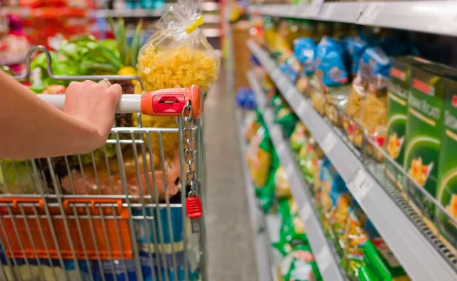 Czeskie supermarkety muszą oddawać niesprzedaną żywność