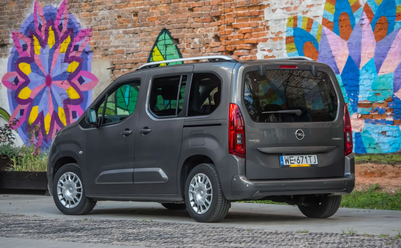 11594451-opel-combo-life.jpg