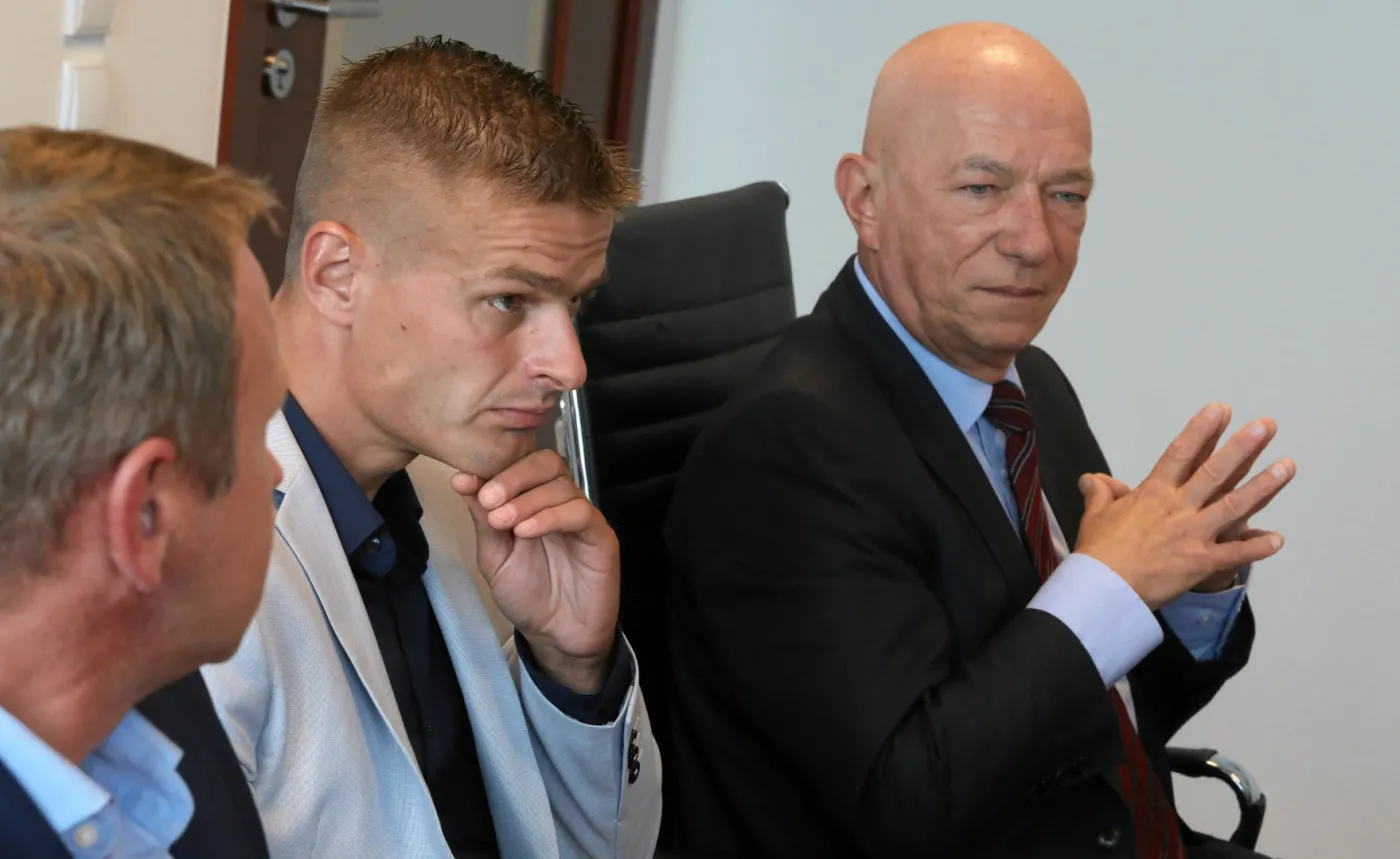 "Właśnie skazaliśmy medialnie człowieka w tej samej sprawie, w której kilkanaście lat temu sąd posłał do więzienia na 25 lat niewinną osobę". OPINIA