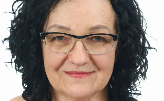 Siostra premiera powalczy o fotel burmistrza Golędzinowa. Kim jest Anna Morawiecka?