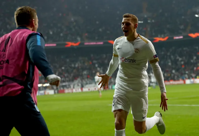 Liga Europejska: Piękny gol Tomasza Kędziory, do siatki trafił też Jakub Piotrowski