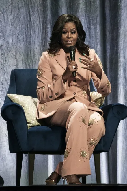 12256852-michelle-obama.jpg