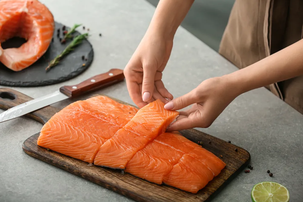 Krojenie łososia