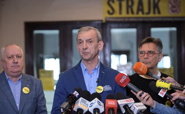 Broniarz: Rząd stał się zakładnikiem porozumienia z "Solidarnością"